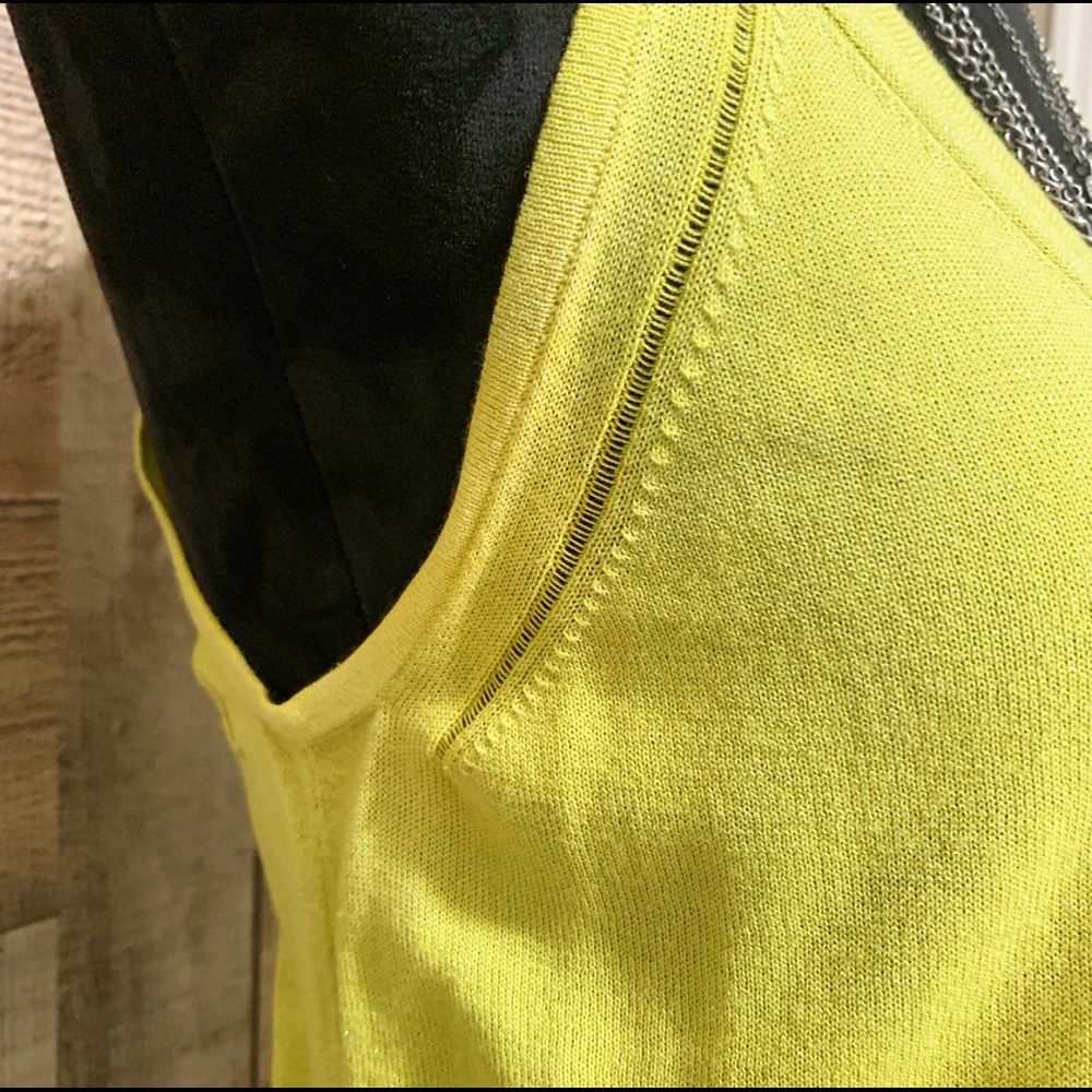 | doncaster | Sleeveless Blouse - Picture 4 of 7